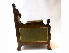 A very stylish and intricately detailed Continental walnut armchair - Thumbnail 4