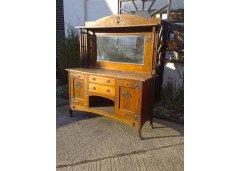 A Glasgow Style Arts and Crafts Oak Sideboard with Stylised Cut-outs to the Top and to the Sweeping Base. - Thumbnail 2