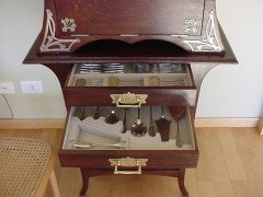 WMF. A rare silver plated cutlery service for 12, in the original cabinet with silver plated stylised mounts - Thumbnail 10