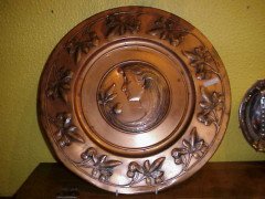 WMF. A pair of wall plaques depicting an Art Nouveau Maiden and Gentleman - Thumbnail 1