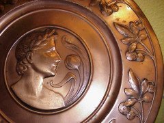 WMF. A pair of wall plaques depicting an Art Nouveau Maiden and Gentleman - Thumbnail 4