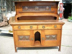 G M Ellwood for Bath Cabinet Makers. An Art and Crafts Glasgow Style oak sideboard - Thumbnail 2