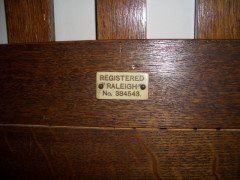 A good quality Arts and Crafts oak hallrobe and matching hallseat - Thumbnail 10