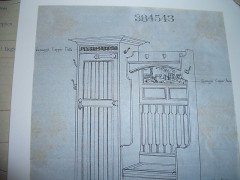 A good quality Arts and Crafts oak hallrobe and matching hallseat - Thumbnail 12