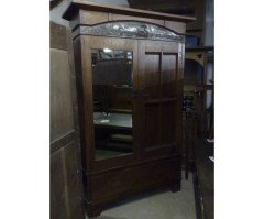An Arts and Crafts oak double wardrobe and dressing table in the Glasgow Style - Thumbnail 2