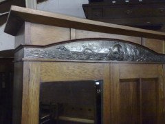 An Arts and Crafts oak double wardrobe and dressing table in the Glasgow Style - Thumbnail 4