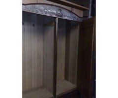 An Arts and Crafts oak double wardrobe and dressing table in the Glasgow Style - Thumbnail 5