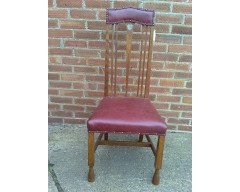 An Arts and Crafts oak chair - Thumbnail 1