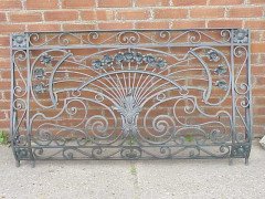 A good quality period Art Nouveau wrought iron balcony - Thumbnail 1