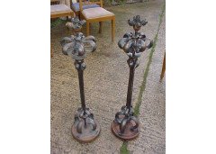 A tall pair of Arts and Crafts hand-hammered copper floor or Knurl/Post lamp - Thumbnail 1