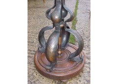 A tall pair of Arts and Crafts hand-hammered copper floor or Knurl/Post lamp - Thumbnail 4