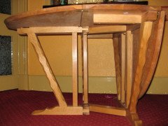 Rupert Griffiths. An oak dropleaf dining table - Thumbnail 2