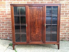 Shapland and Petter. a Super Quality Edwardian Walnut Display Cabinet Stamped S Pb to the Locks - Thumbnail 1