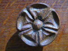 Malcolm Foxman Pipes. An oak chest of drawers - Thumbnail 7