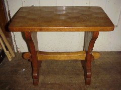 Thomas Gnomeman Whittaker. A good quality oak sidetable - Thumbnail 1
