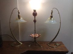 WAS Benson. A brass table lamps in the form of Swans with heart shaped bases - Thumbnail 1