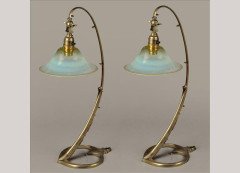 WAS Benson. A brass table lamps in the form of Swans with heart shaped bases - Thumbnail 3