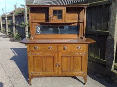 A Sweet Little Arts and Crafts Oak Sideboard with Nice Proportions - Thumbnail 2