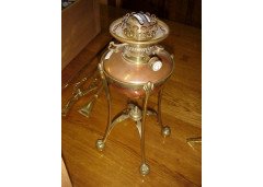 WAS Benson. A superb oil lamp, with conical vasaline shade by James Powell of Whitefriars - Thumbnail 3