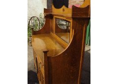 Shapland and Petter. A top quality 1\4 sawn oak Arts and Crafts sideboard - Thumbnail 3