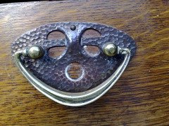 Shapland and Petter. An Arts and Crafts oak sideboard in the Glasgow Style - Thumbnail 9