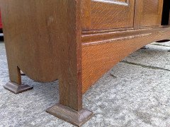 Shapland and Petter. An Arts and Crafts oak sideboard in the Glasgow Style - Thumbnail 10