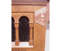 An Arts and Crafts oak sideboard with engraved copper metalwork - Thumbnail 15
