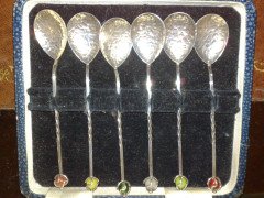 Harold Sargison for Sargisons Jewellers Hobart. A boxed set of 6 hand made and hand hammered silver spoons - Thumbnail 3