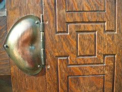 Shapland and Petter. A stunning Arts and Crafts oak Hall Cupboard with an upper area for display - Thumbnail 11