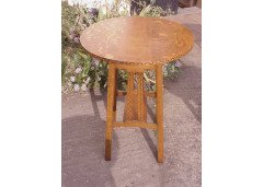 Five matching Arts and Crafts oak sidetable - Thumbnail 4