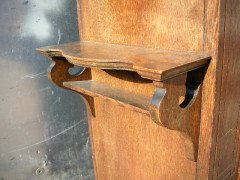 Shapland and Petter. A stunning Arts and Crafts oak Hall Cupboard with an upper area for display - Thumbnail 17