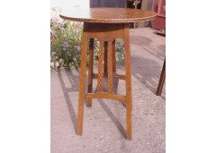 Five matching Arts and Crafts oak sidetable - Thumbnail 6