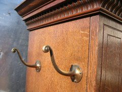 Shapland and Petter. A stunning Arts and Crafts oak Hall Cupboard with an upper area for display - Thumbnail 19