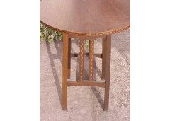 Five matching Arts and Crafts oak sidetable - Thumbnail 8