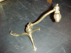 A brass table lamp - Thumbnail 1