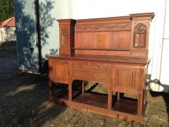 Gillows. A super quality Arts and Crafts oak sideboard/dresser - Thumbnail 1