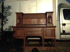 Gillows. A super quality Arts and Crafts oak sideboard/dresser - Thumbnail 2