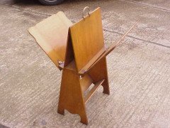 Liberty and Co. An Arts and Crafts oak folding magazine rack - Thumbnail 2