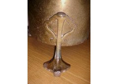 Arts & Crafts Brass Jardinière with Stylised Heart Tripod Brackets - Thumbnail 3