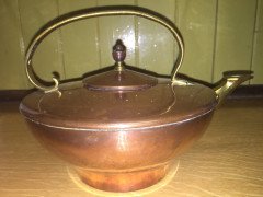 WAS Benson. A copper and brass warming tray, with stylised feet. - Thumbnail 6
