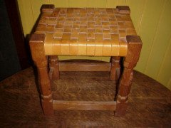 Robert Mouseman Thompson. A stool - Thumbnail 1