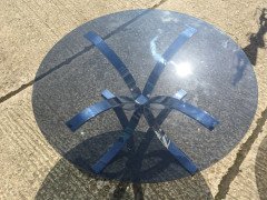 A Pair of Heavy Gage Modernist 1970 Chrome and Glass Side Tables (attributed) to Knut Hesterberg. - Thumbnail 6