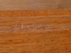 Lyndon cat and mouseman Hammell. An oak coffee table - Thumbnail 3