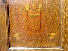 Shapland and Petter. A stunning oak treble wardrobe and matching chest-of-drawers/cupboard - Thumbnail 13