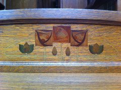 Shapland and Petter. A stunning oak treble wardrobe and matching chest-of-drawers/cupboard - Thumbnail 17