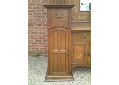 Maple and Co. An Arts and Crafts quality oak sideboard - Thumbnail 5