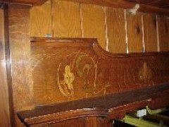 An Oak Arts and Crafts Inlaid Overmantel - Thumbnail 3