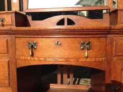 Shapland and Petter. An Arts and Crafts oak dressing table - Thumbnail 7