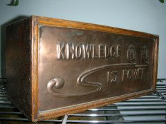 A wonderful Arts and Crafts oak book trough with copper panel - Thumbnail 2