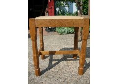 Malcolm Foxman Pipes. An oak leather foot stool - Thumbnail 1